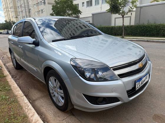 CHEVROLET VECTRA 2.0 MPFI GT HATCH 8V FLEX 4P MANUAL CHEVROLET VECTRA 2.0 MPFI GT HATCH 8V FLEX 4P MANUAL